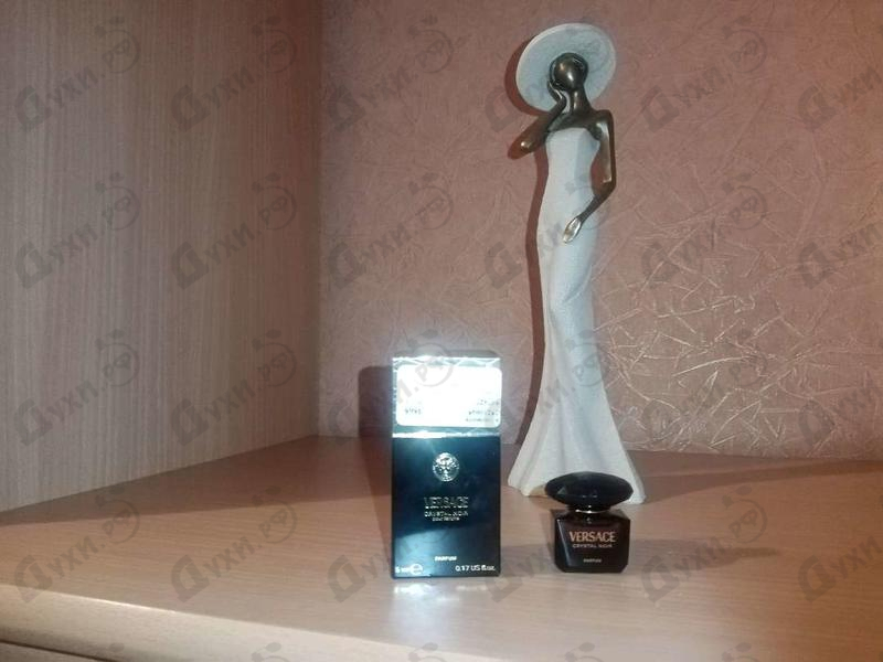 Парфюмерия Crystal Noir Parfum от Versace