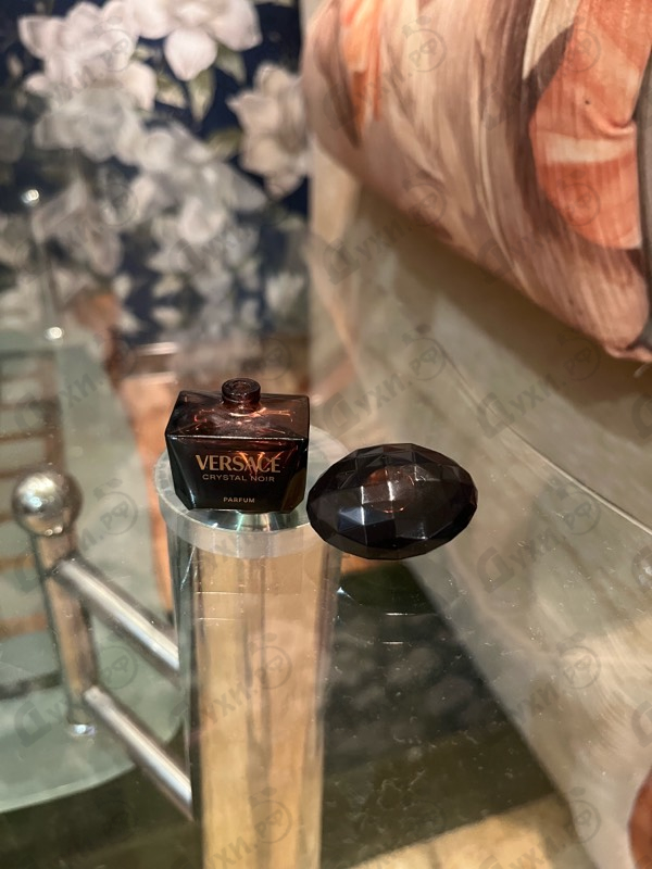 Купить Crystal Noir Parfum от Versace