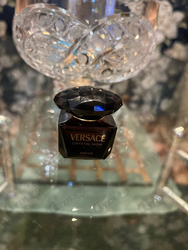 Духи Crystal Noir Parfum от Versace
