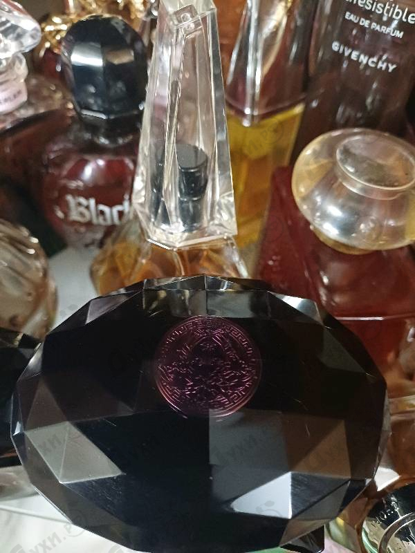 Парфюмерия Crystal Noir Parfum от Versace