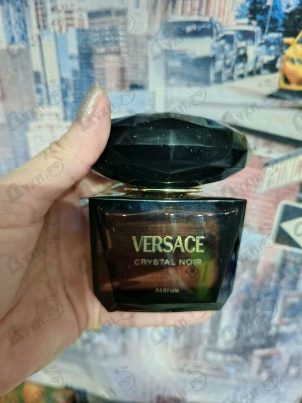 Духи Crystal Noir Parfum от Versace