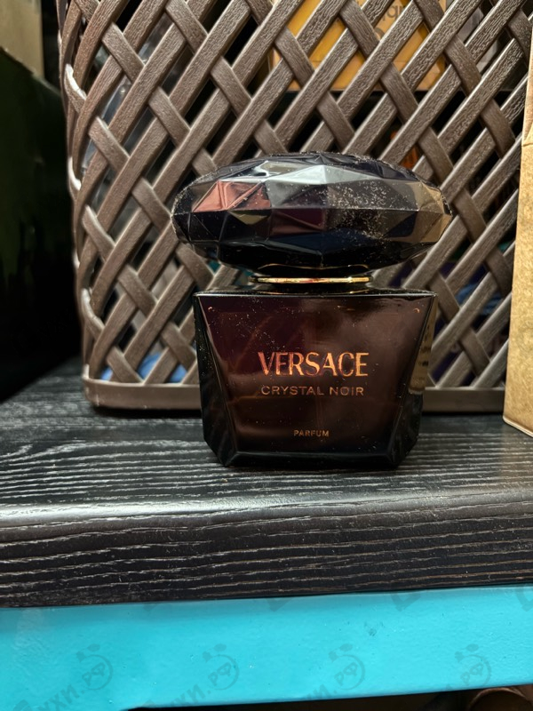 Парфюмерия Crystal Noir Parfum от Versace