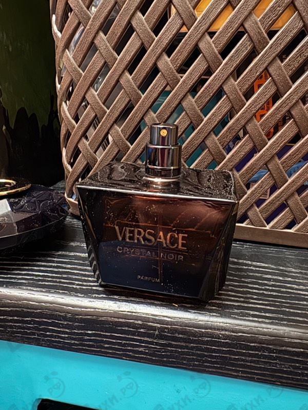 Духи Crystal Noir Parfum от Versace