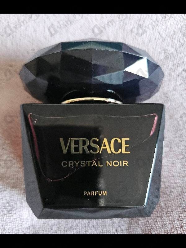 Парфюмерия Crystal Noir Parfum от Versace