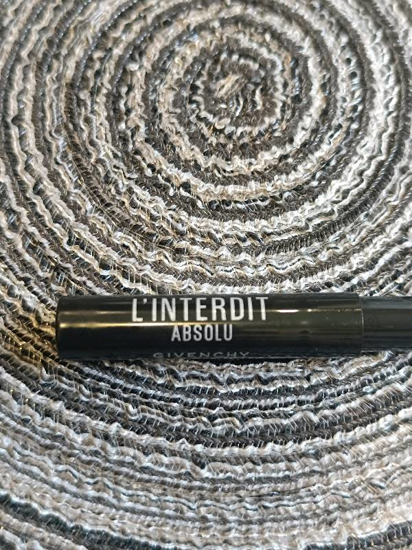 Купить Givenchy L'Interdit Absolu