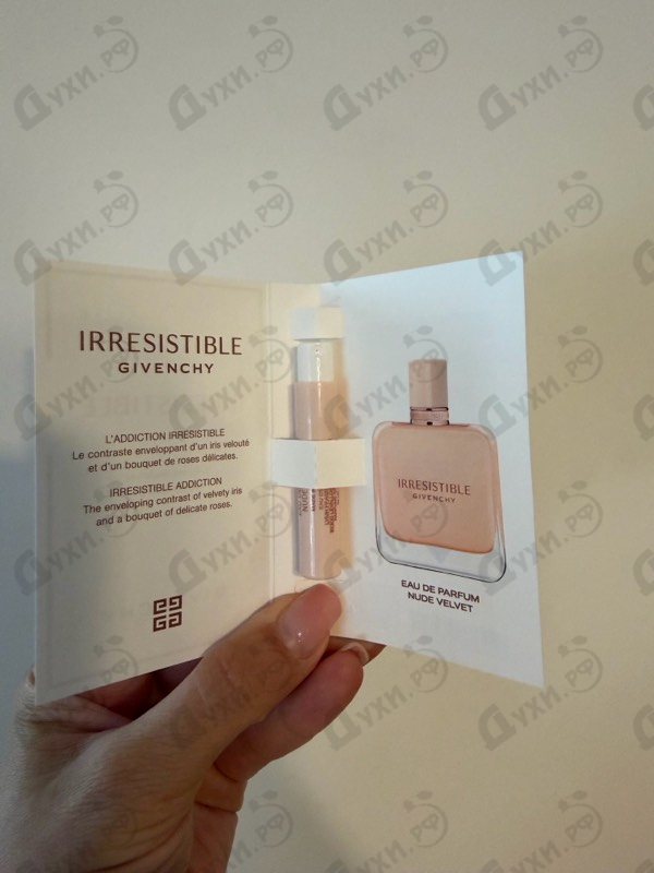 Духи Irresistible Nude Velvet от Givenchy
