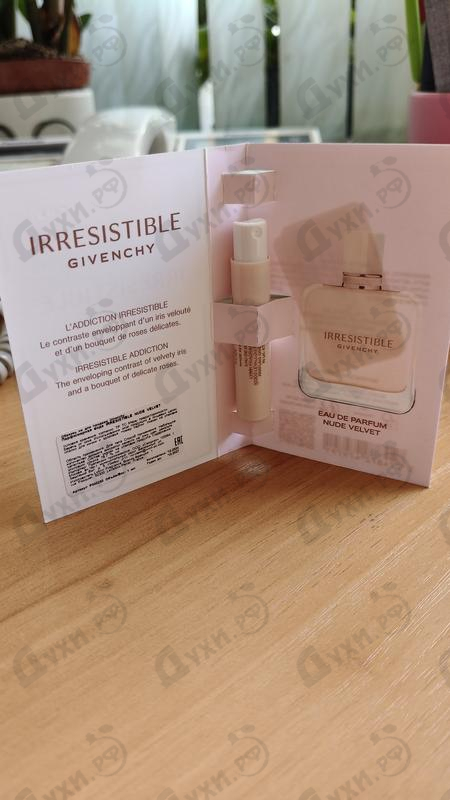 Духи Irresistible Nude Velvet от Givenchy