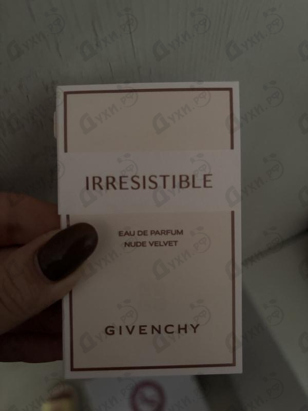 Духи Irresistible Nude Velvet от Givenchy