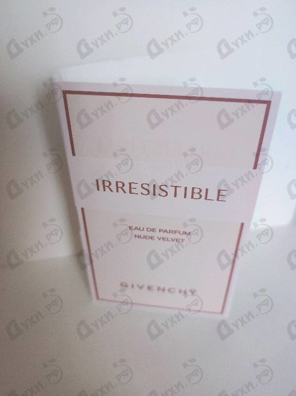Духи Irresistible Nude Velvet от Givenchy