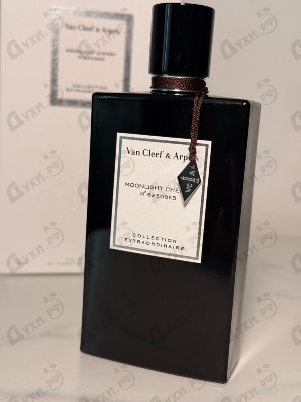 Парфюмерия Van Cleef & Arpels Moonlight Cherry