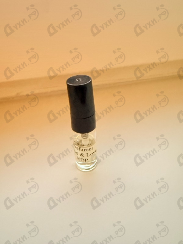 Парфюмерия Peace & Love от Lattafa Perfumes