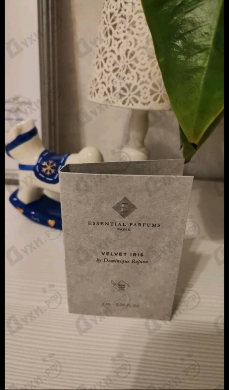 Духи Velvet Iris от Essential Parfums