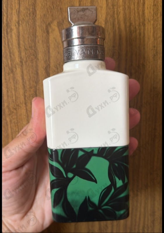 Парфюмерия Dries Van Noten Santal Greenery