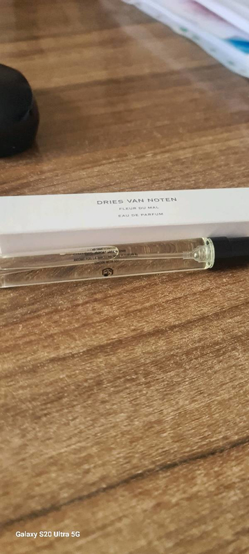 Духи Fleur Du Mal от Dries Van Noten
