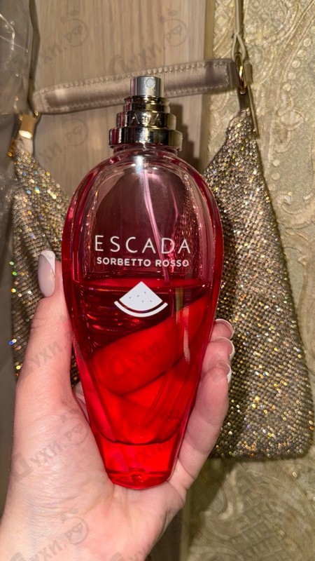 Духи Escaping With Sorbetto Rosso от Escada