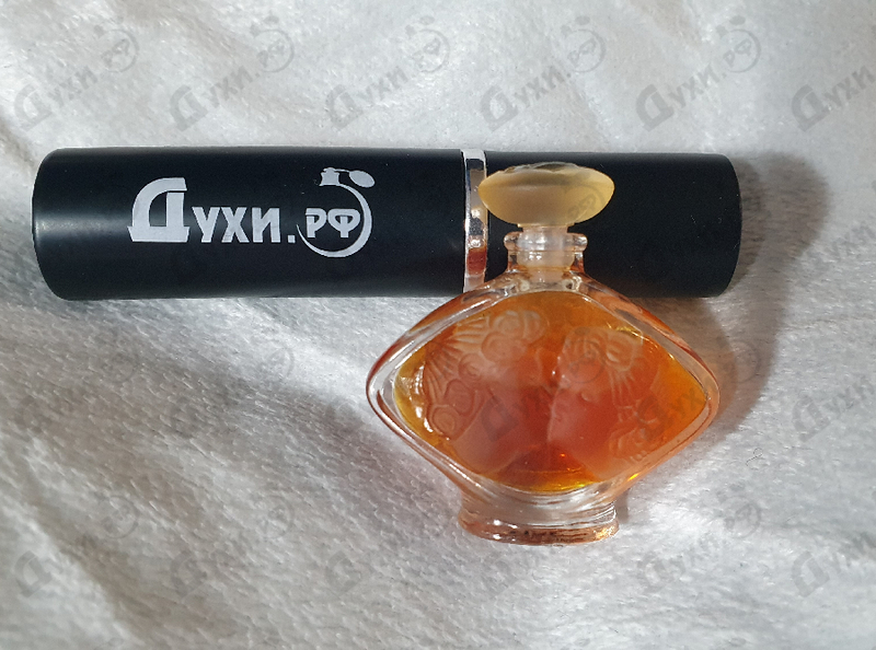 Духи Le Baiser от Lalique