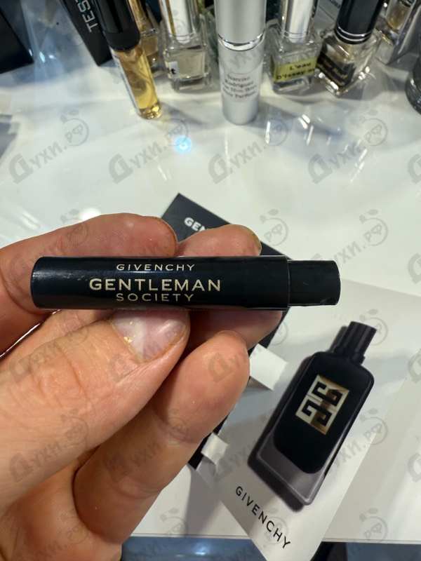 Купить Gentleman Society Eau De Parfum Ambree от Givenchy