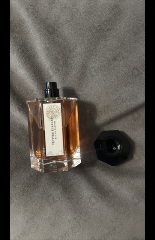 Парфюмерия Vetiver Ecarlate от L'Artisan Parfumeur
