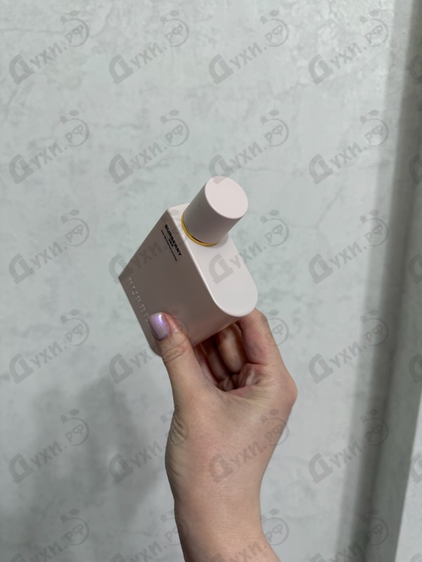 Духи Her Intense 2024 от Burberry