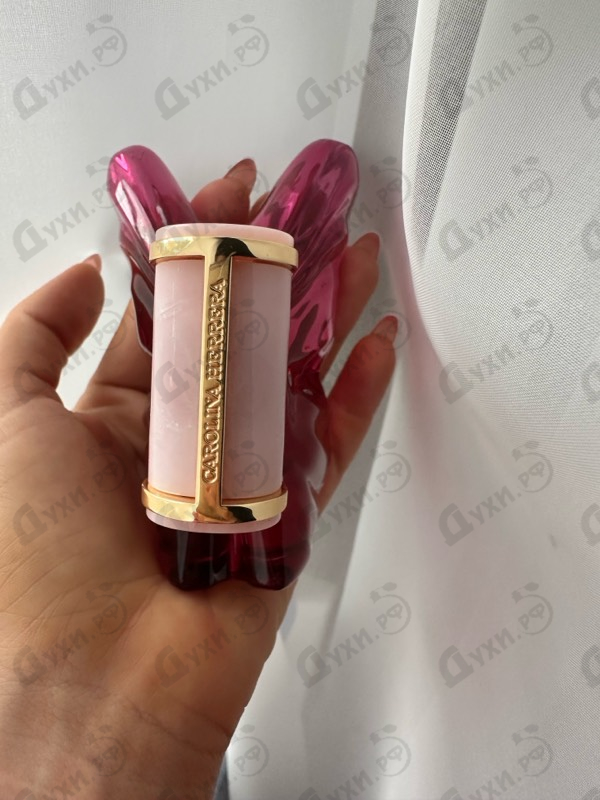 Купить Carolina Herrera La Bomba
