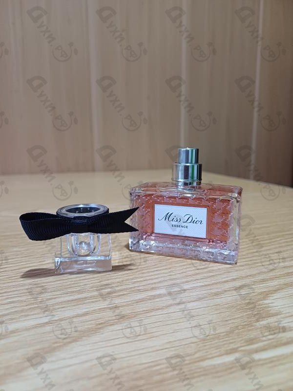 Купить Miss Dior Essence от Christian Dior