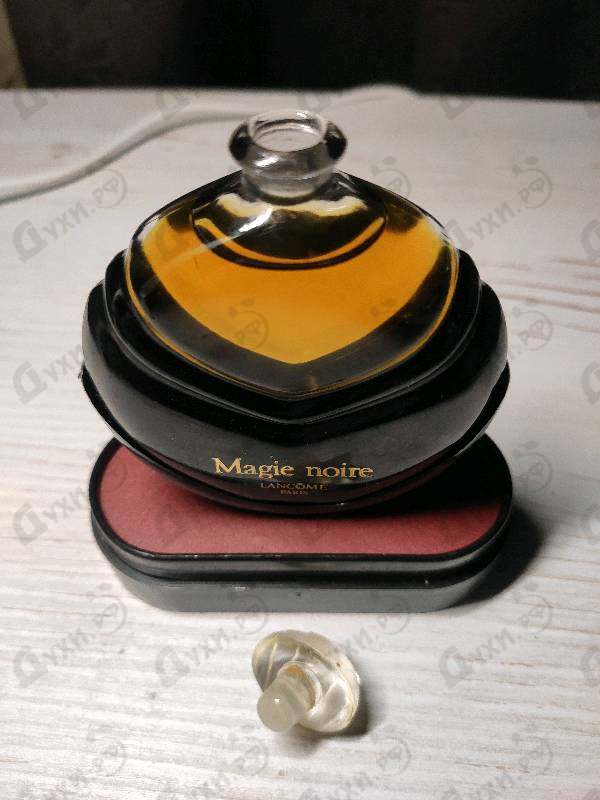 Парфюмерия Magie Noire от Lancome