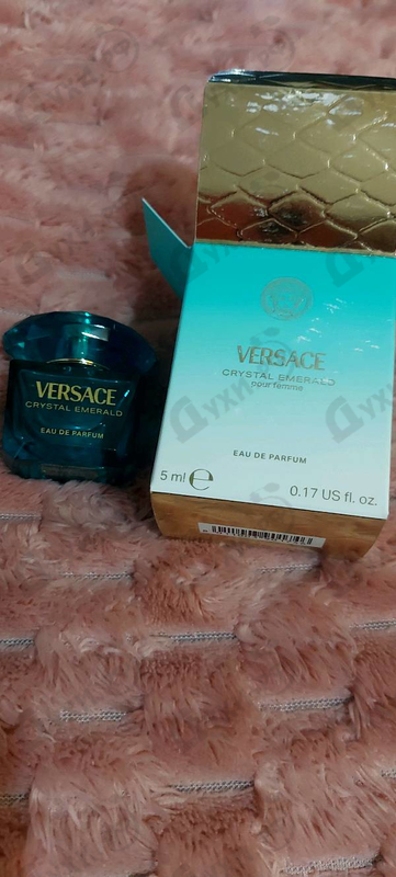Парфюмерия Crystal Emerald от Versace