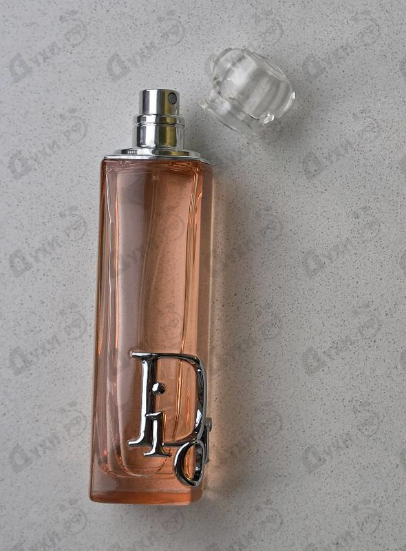 Духи Addict Peachy Glow от Christian Dior