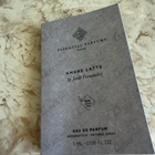 Духи Ambre Latte от Essential Parfums