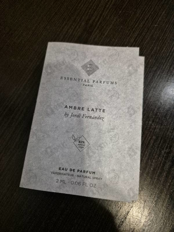 Духи Ambre Latte от Essential Parfums
