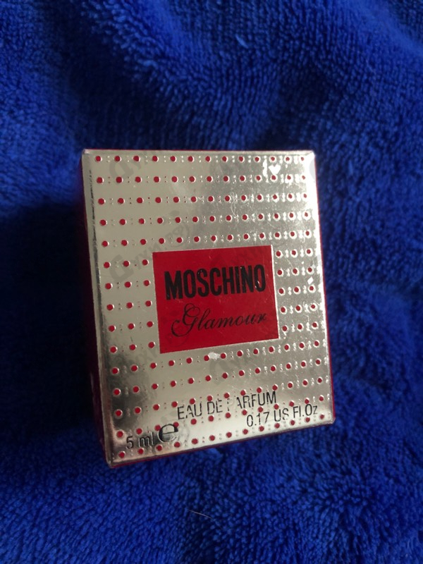Парфюмерия Moschino Glamour
