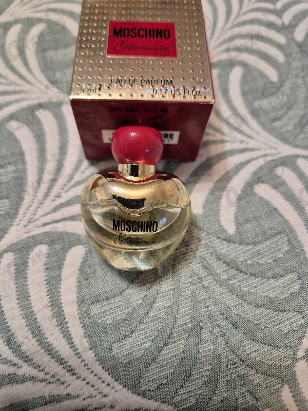 Духи Glamour от Moschino