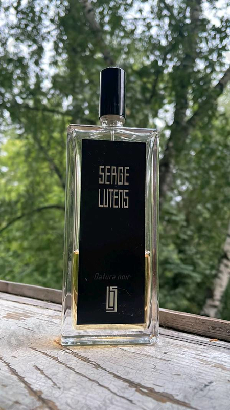 Духи Datura Noir от Serge Lutens