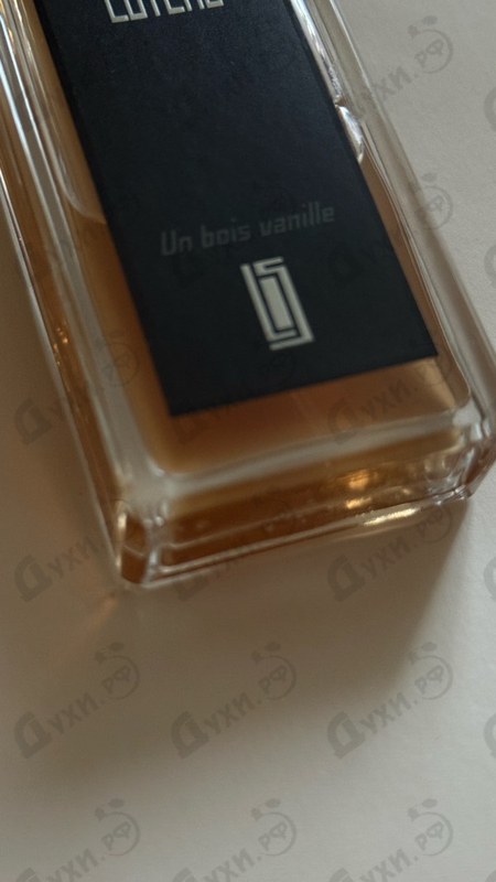 Парфюмерия Un Bois Vanille от Serge Lutens