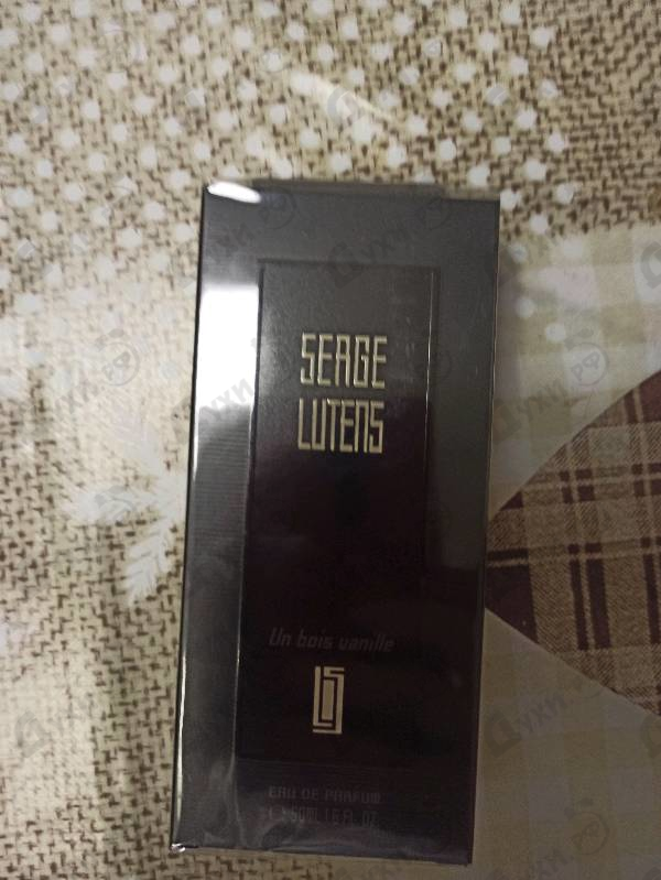 Духи Un Bois Vanille от Serge Lutens