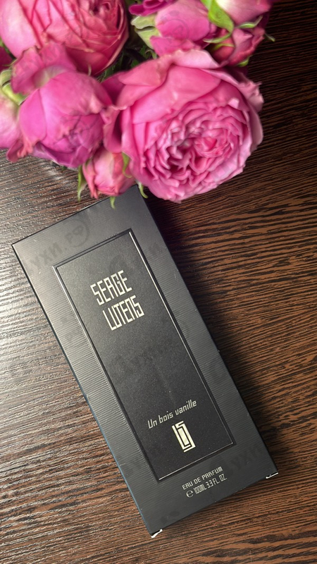 Парфюмерия Un Bois Vanille от Serge Lutens