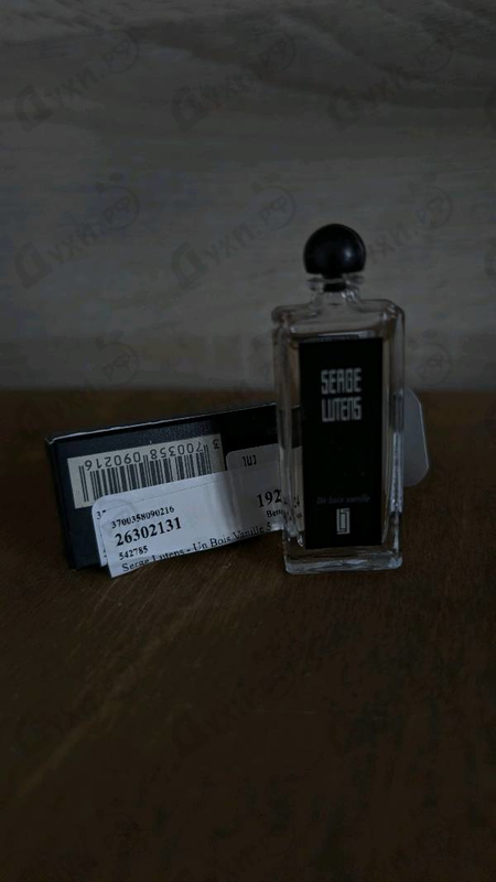Духи Un Bois Vanille от Serge Lutens