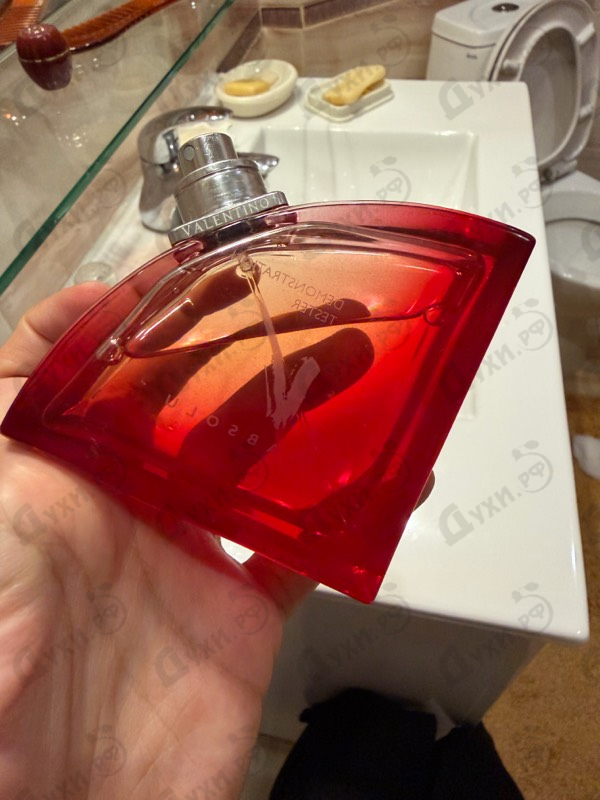 Купить V Absolu от Valentino