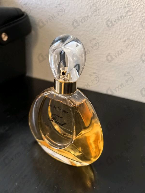 Парфюмерия Van Cleef & Arpels First