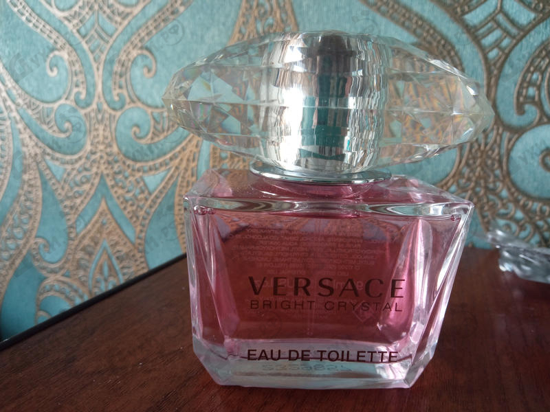 Парфюмерия Bright Crystal от Versace