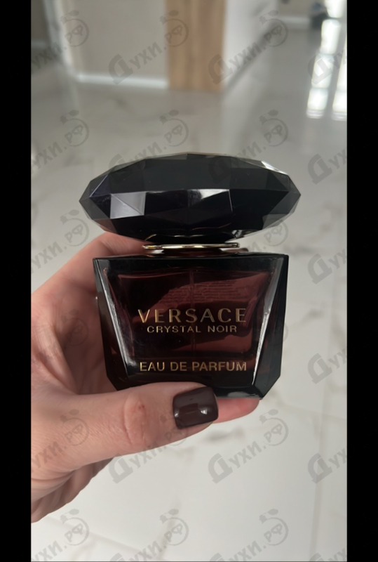 Парфюмерия Crystal Noir от Versace