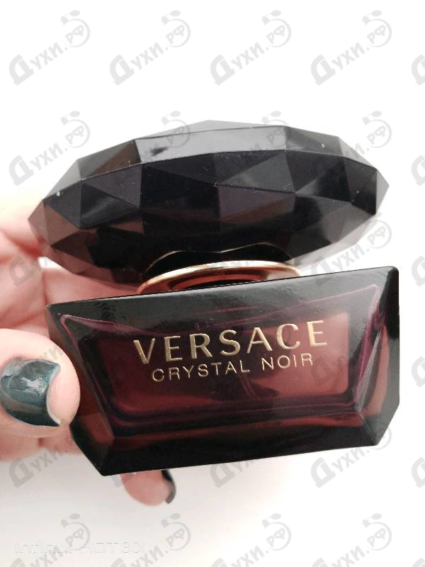 Парфюмерия Crystal Noir от Versace