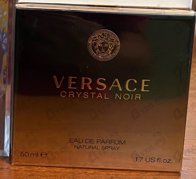 Парфюмерия Crystal Noir от Versace