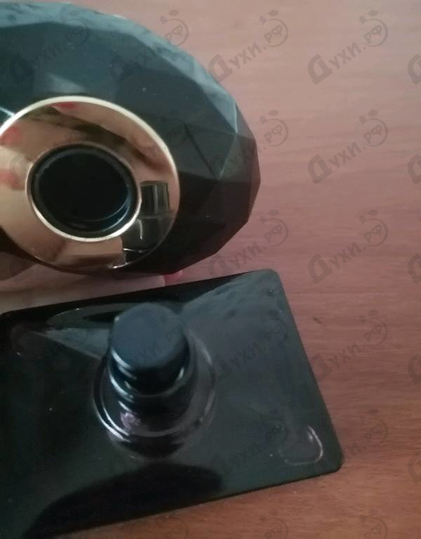 Парфюмерия Crystal Noir от Versace