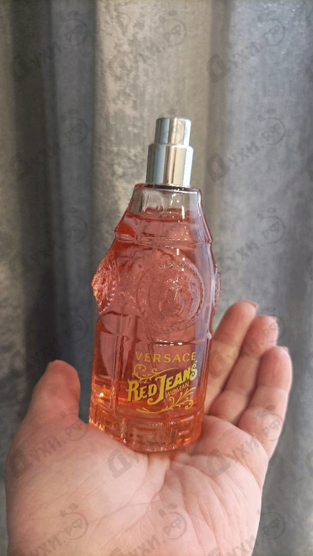Духи Red Jeans от Versace