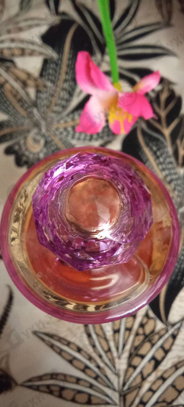 Парфюмерия Woman от Versace