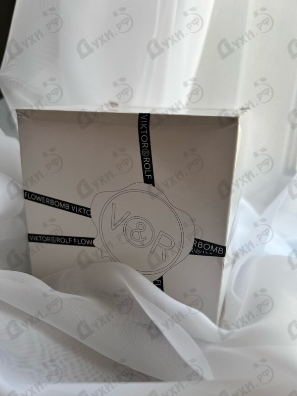 Духи Flowerbomb от Viktor & Rolf