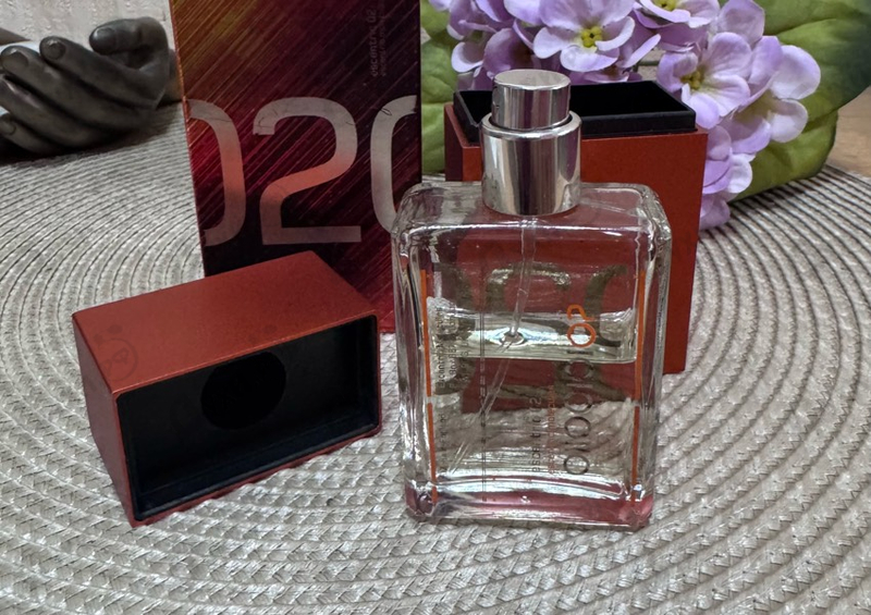 Парфюмерия Escentric 02 от Escentric Molecules