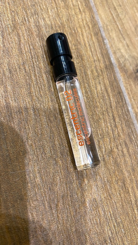 Парфюмерия Escentric 02 от Escentric Molecules