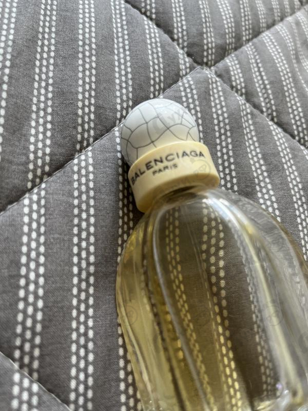 Купить Paris 10 Avenue George V от Balenciaga